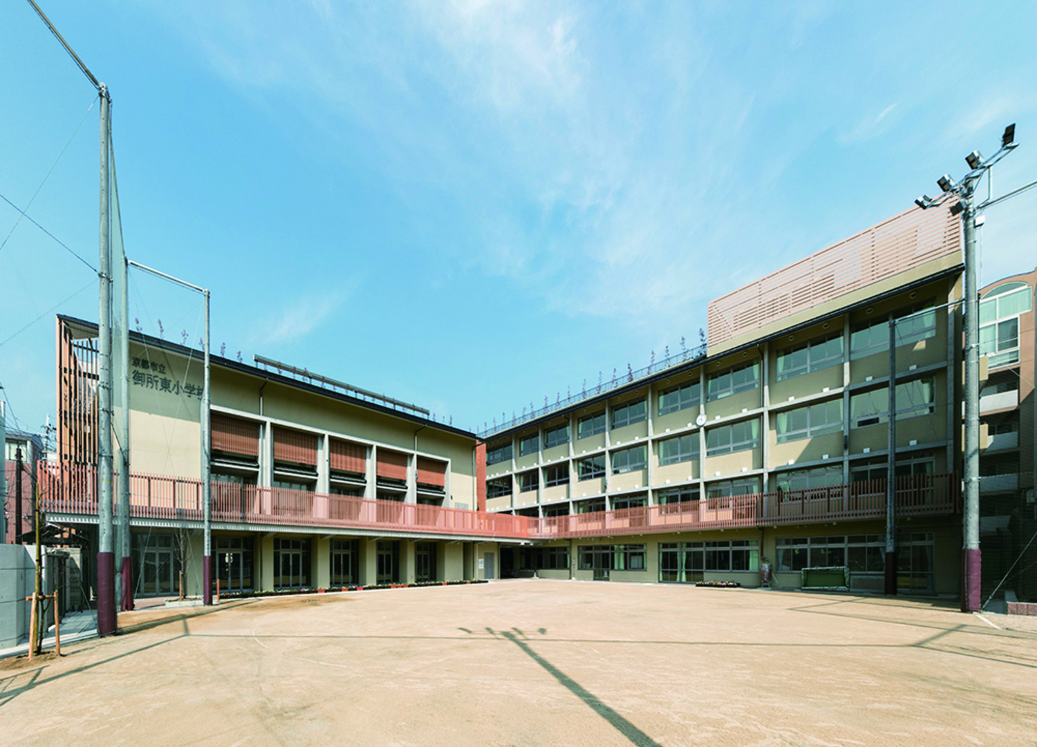 京都市立御所東小学校