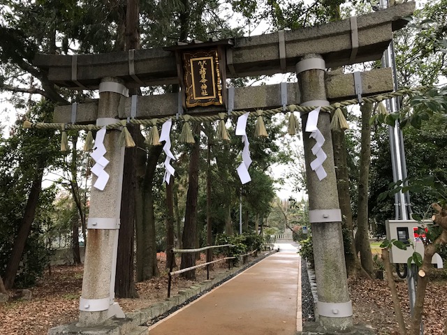 デザオ建設　神社鳥居　氏神さん