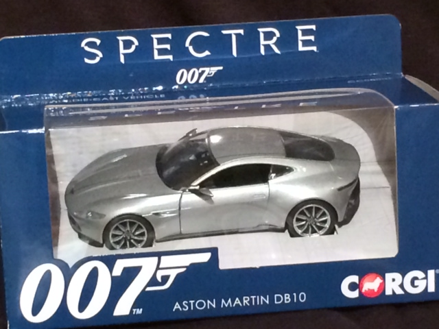 007 ミニカー  SPECTR  アストンマーティン