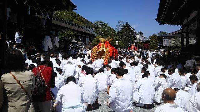 2-５　４月２３日　（日）松尾祭り（神幸祭）　（通称＝おいで）－１